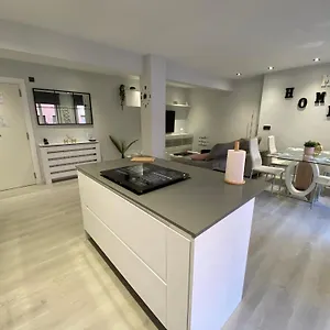 apt-piso-deluxe-centro-cerca-del-bec.bilbaohotelsspain.com/
